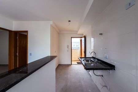 Cozinha de apartamento para alugar com 2 quartos, 40m² em Vila Bertioga, São Paulo