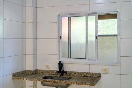 Cozinha  de casa de condomínio para alugar com 2 quartos, 55m² em Vila Sonia, Praia Grande
