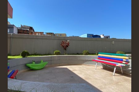 Apartamento à venda com 45m², 2 quartos e 1 vaga Apartamento à venda com 45m², 2 quartos e 1 vagaÁrea comum - Playground