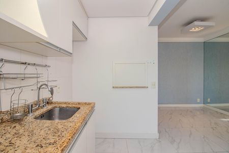 Apartamento para alugar com 76m², 2 quartos e 2 vagas Apartamento para alugar com 76m², 2 quartos e 2 vagasCozinha e Área de Serviço