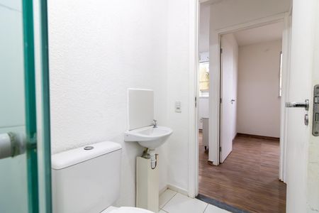 Banheiro de apartamento para alugar com 2 quartos, 41m² em Cavalhada, Porto Alegre