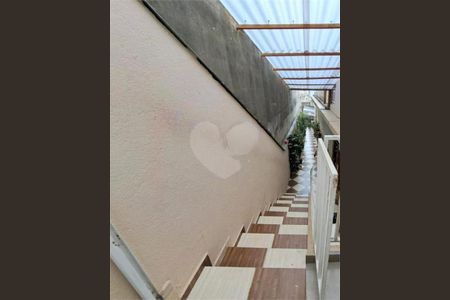 Casa à venda com 4 quartos, 231m² em Parque Santa Madalena, São Paulo
