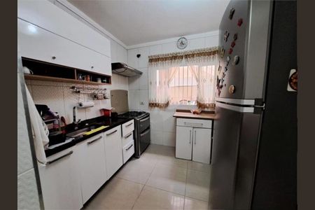Casa à venda com 4 quartos, 231m² em Parque Santa Madalena, São Paulo