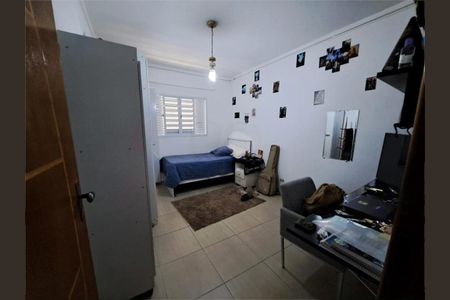 Casa à venda com 4 quartos, 231m² em Parque Santa Madalena, São Paulo