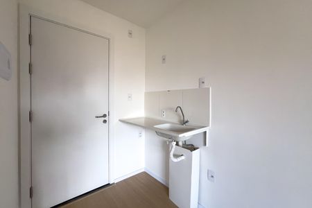 Cozinha de kitnet/studio para alugar com 1 quarto, 26m² em Chácara Inglesa, São Paulo