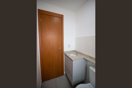 Apartamento para alugar com 55m², 2 quartos e 1 vaga Apartamento para alugar com 55m², 2 quartos e 1 vagaBanheiro