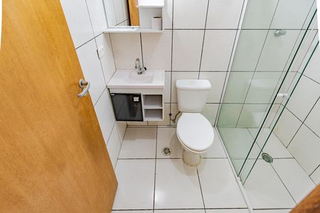 Banheiro da Suíte de casa para alugar com 2 quartos, 119m² em Vila Santo Estefano, São Paulo