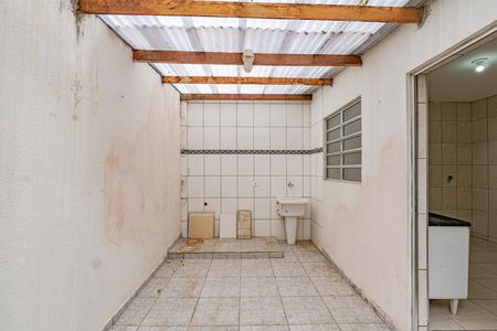 Área de Serviço de casa para alugar com 2 quartos, 119m² em Vila Santo Estefano, São Paulo