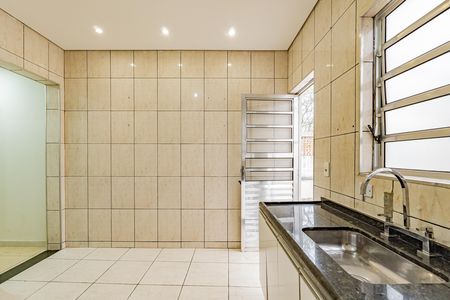 Cozinha de casa para alugar com 2 quartos, 119m² em Vila Santo Estefano, São Paulo