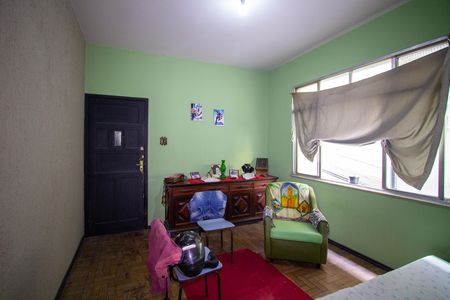 Sala de apartamento para alugar com 2 quartos, 50m² em Patronato, São Gonçalo