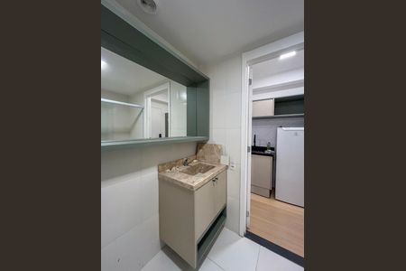 Banheiro  de kitnet/studio à venda com 1 quarto, 18m² em Vila Santo Estefano, São Paulo