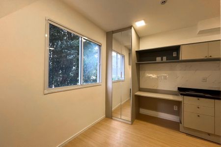 Quarto  de kitnet/studio à venda com 1 quarto, 18m² em Vila Santo Estefano, São Paulo