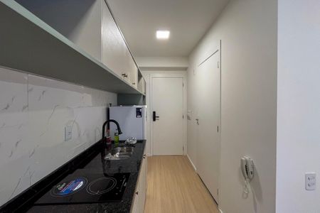 Cozinha de kitnet/studio à venda com 1 quarto, 18m² em Vila Santo Estefano, São Paulo