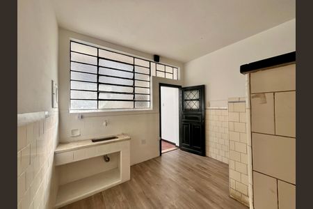 Apartamento para alugar com 4 quartos, 120m² em Sagrada Família, Belo Horizonte