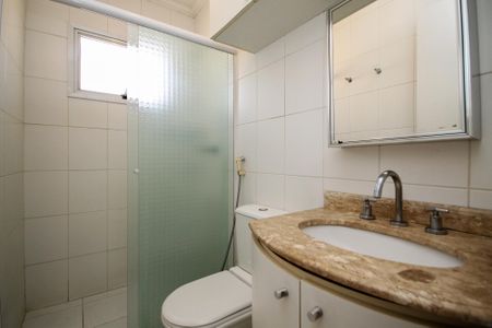Casa de condomínio para alugar com 189m², 4 quartos e 3 vagas Casa de condomínio para alugar com 189m², 4 quartos e 3 vagasBanheiro