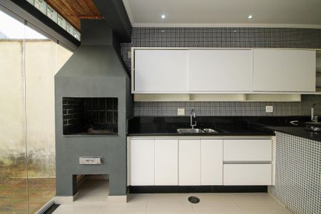 Casa de condomínio para alugar com 189m², 4 quartos e 3 vagas Casa de condomínio para alugar com 189m², 4 quartos e 3 vagasCozinha