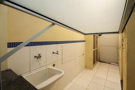 Casa de condomínio para alugar com 189m², 4 quartos e 3 vagas Casa de condomínio para alugar com 189m², 4 quartos e 3 vagasLavanderia