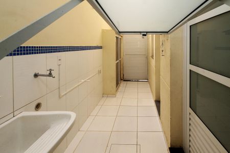 Casa de condomínio para alugar com 189m², 4 quartos e 3 vagas Casa de condomínio para alugar com 189m², 4 quartos e 3 vagasLavanderia