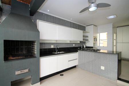 Casa de condomínio para alugar com 189m², 4 quartos e 3 vagas Casa de condomínio para alugar com 189m², 4 quartos e 3 vagasCozinha