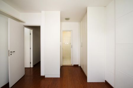Casa de condomínio para alugar com 189m², 4 quartos e 3 vagas Casa de condomínio para alugar com 189m², 4 quartos e 3 vagasSuíte 1