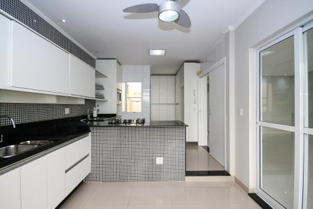 Casa de condomínio para alugar com 189m², 4 quartos e 3 vagas Casa de condomínio para alugar com 189m², 4 quartos e 3 vagasCozinha
