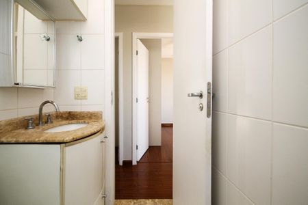 Casa de condomínio para alugar com 189m², 4 quartos e 3 vagas Casa de condomínio para alugar com 189m², 4 quartos e 3 vagasBanheiro