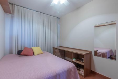 Apartamento à venda com 140m², 4 quartos e 2 vagas Apartamento à venda com 140m², 4 quartos e 2 vagasQuarto