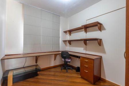 Apartamento à venda com 140m², 4 quartos e 2 vagas Apartamento à venda com 140m², 4 quartos e 2 vagasQuarto