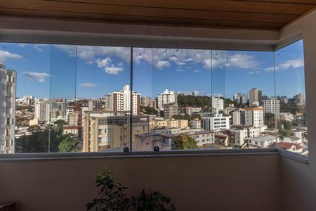Vista de apartamento à venda com 4 quartos, 140m² em Vila Paris, Belo Horizonte