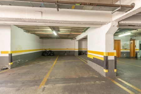 Apartamento à venda com 140m², 4 quartos e 2 vagas Apartamento à venda com 140m², 4 quartos e 2 vagasGaragem