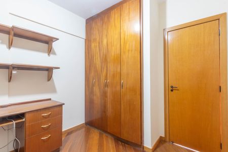 Apartamento à venda com 140m², 4 quartos e 2 vagas Apartamento à venda com 140m², 4 quartos e 2 vagasQuarto