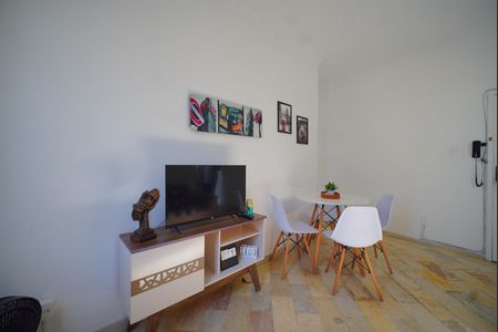 Sala de apartamento para alugar com 3 quartos, 65m² em Centro, Florianópolis