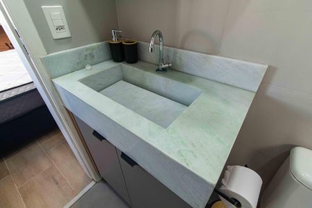 Banheiro de kitnet/studio para alugar com 1 quarto, 30m² em Vila Mariana, São Paulo