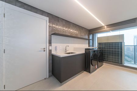 Area de Serviço de apartamento para alugar com 3 quartos, 384m² em Jardim Fonte do Morumbi, São Paulo