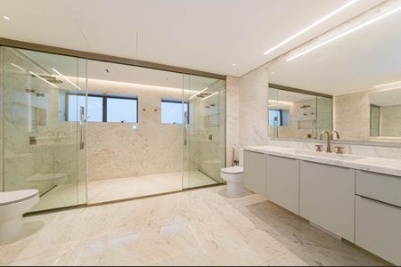 Banheiro da Suíte 1 de apartamento para alugar com 3 quartos, 384m² em Jardim Fonte do Morumbi, São Paulo