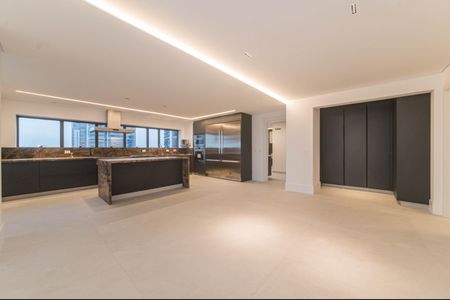 Cozinha de apartamento para alugar com 3 quartos, 384m² em Jardim Fonte do Morumbi, São Paulo