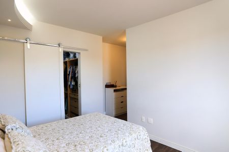 Apartamento à venda com 110m², 4 quartos e 2 vagas Apartamento à venda com 110m², 4 quartos e 2 vagasSuíte