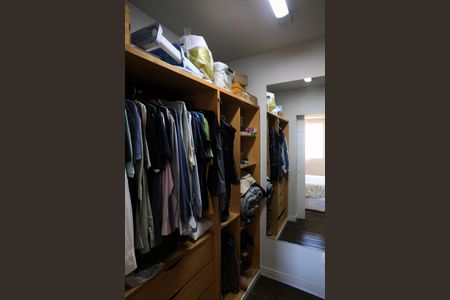 Closet da suíte de apartamento à venda com 3 quartos, 110m² em Ana Lúcia, Belo Horizonte