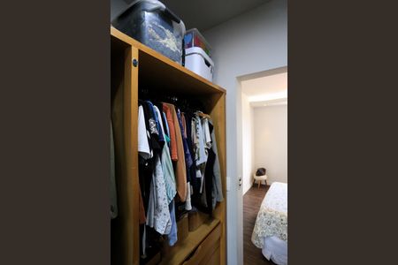 Apartamento à venda com 110m², 4 quartos e 2 vagas Apartamento à venda com 110m², 4 quartos e 2 vagasCloset da suíte