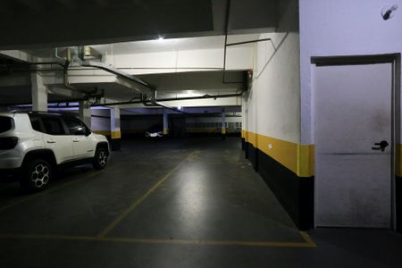 Garagem de apartamento à venda com 3 quartos, 110m² em Ana Lúcia, Belo Horizonte