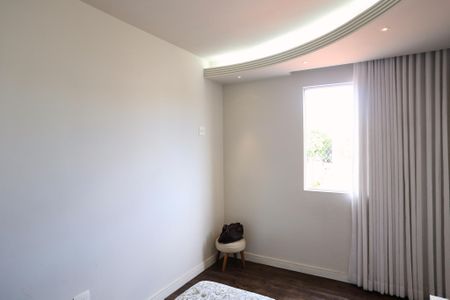 Apartamento à venda com 110m², 4 quartos e 2 vagas Apartamento à venda com 110m², 4 quartos e 2 vagasSuíte