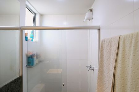 Apartamento à venda com 110m², 4 quartos e 2 vagas Apartamento à venda com 110m², 4 quartos e 2 vagasBanheiro da Suíte