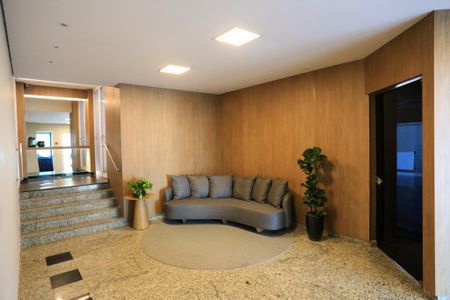 Apartamento à venda com 110m², 4 quartos e 2 vagas Apartamento à venda com 110m², 4 quartos e 2 vagasHall