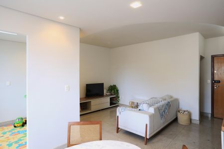 Sala de apartamento à venda com 3 quartos, 110m² em Ana Lúcia, Belo Horizonte
