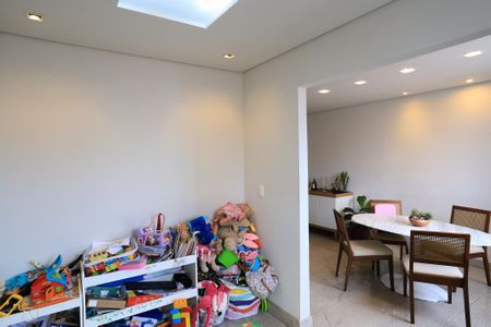 Apartamento à venda com 110m², 4 quartos e 2 vagas Apartamento à venda com 110m², 4 quartos e 2 vagasSala 1
