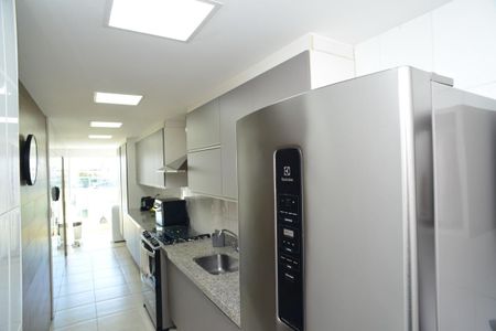 Apartamento para alugar com 313m², 5 quartos e 3 vagas Apartamento para alugar com 313m², 5 quartos e 3 vagasCozinha