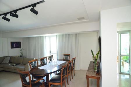 Apartamento para alugar com 313m², 5 quartos e 3 vagas Apartamento para alugar com 313m², 5 quartos e 3 vagasSala
