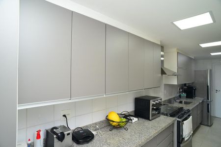 Apartamento para alugar com 313m², 5 quartos e 3 vagas Apartamento para alugar com 313m², 5 quartos e 3 vagasCozinha