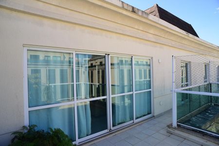 Apartamento para alugar com 313m², 5 quartos e 3 vagas Apartamento para alugar com 313m², 5 quartos e 3 vagasVaranda