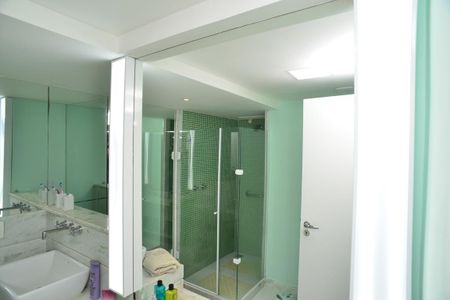 Apartamento para alugar com 313m², 5 quartos e 3 vagas Apartamento para alugar com 313m², 5 quartos e 3 vagasBanheiro Suíte